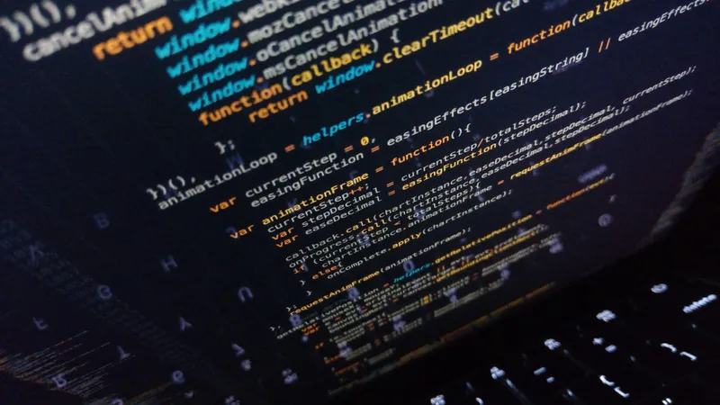 Koyu ekranda JavaScript kodu
